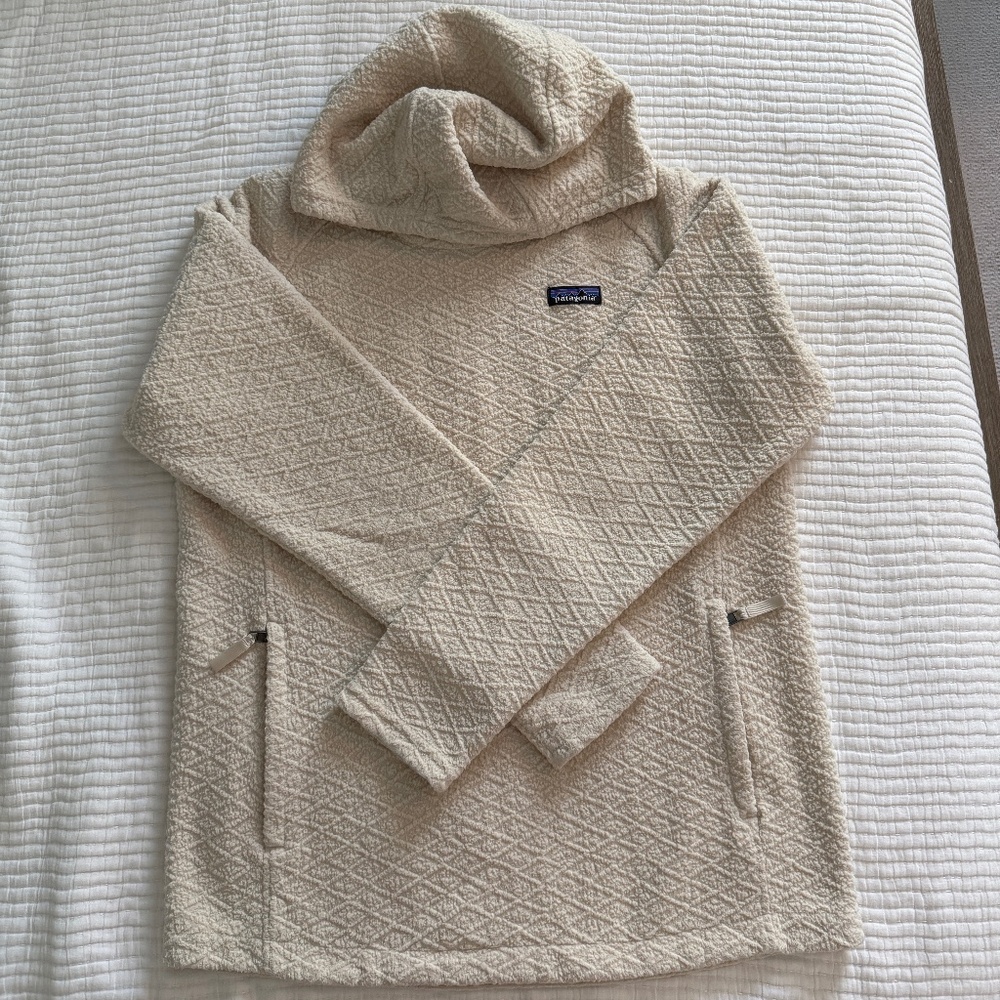 Patagonia Diamond Capra Hoodie in Oyster White (Size L) - Picture 5 of 10